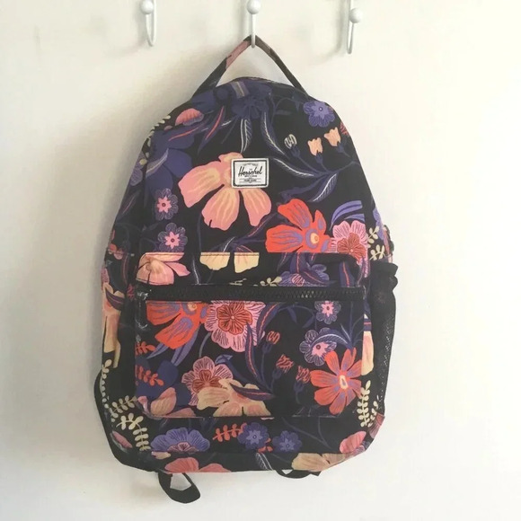 Herschel flowered  backpack - Picture 1 of 15